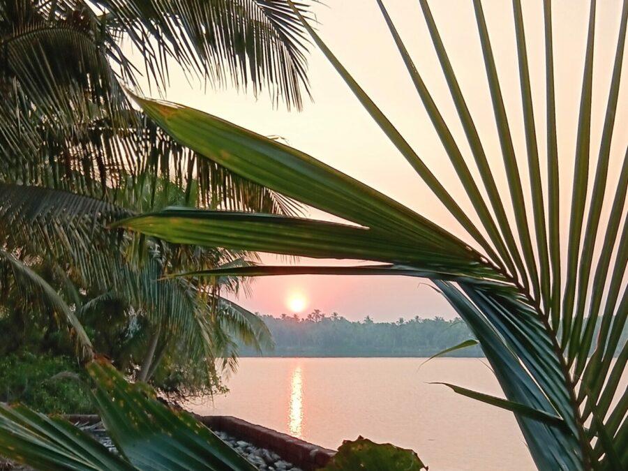 coucher de soleil centre ayurvedique ayurserenity kerala