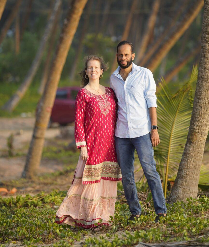 Marion Chatelain, praticienne en Ayurveda, et Ratheesh , co-fondateurs du centre ayurvédique Ayurserenity au Kerala
