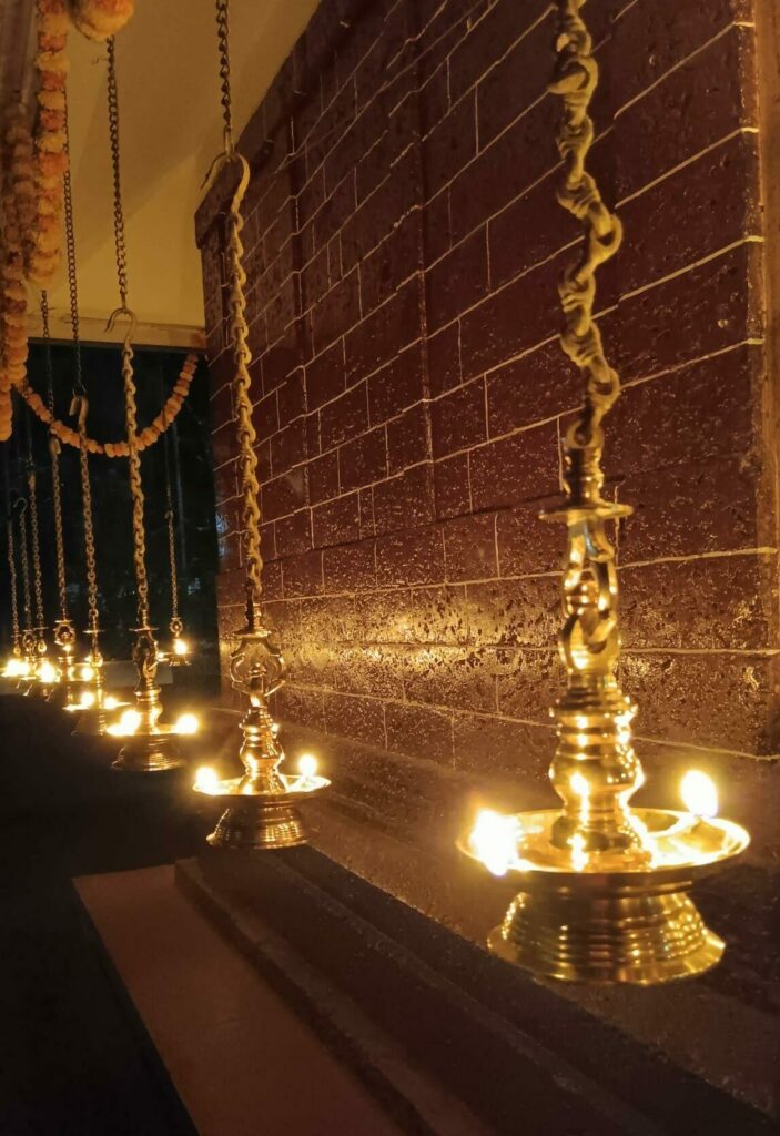 lampe à huile temple kerala puja