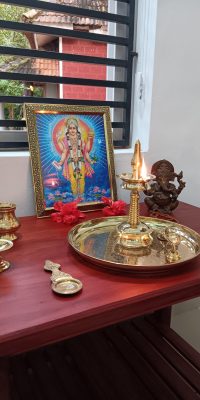 dieu dhanvantari dans salle de massage
