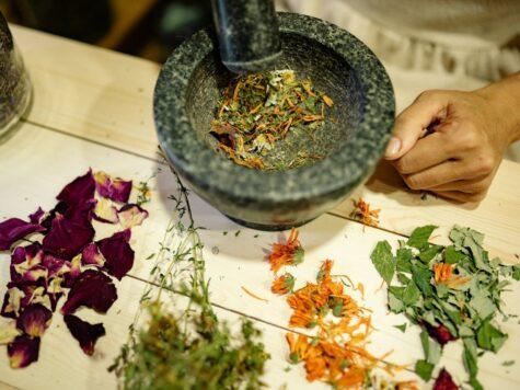 centre de cure ayurvédique Kerala, Inde, préparation ayurvédique